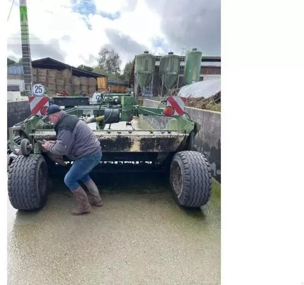 Krone easycut-tc-320cv - Slåttermaskin: bild 2 Krone easycut-tc-320cv - Slåttermaskin: bild 2