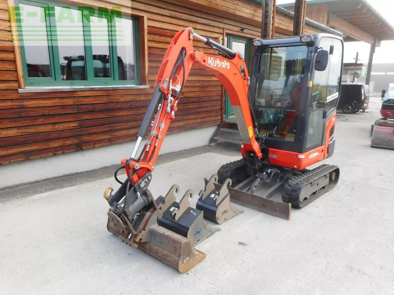 Kubota kx019-4 ( 1.855kg ) powertilt + hydr. sw - Minigrävmaskin: bild 2 Kubota kx019-4 ( 1.855kg ) powertilt + hydr. sw - Minigrävmaskin: bild 2