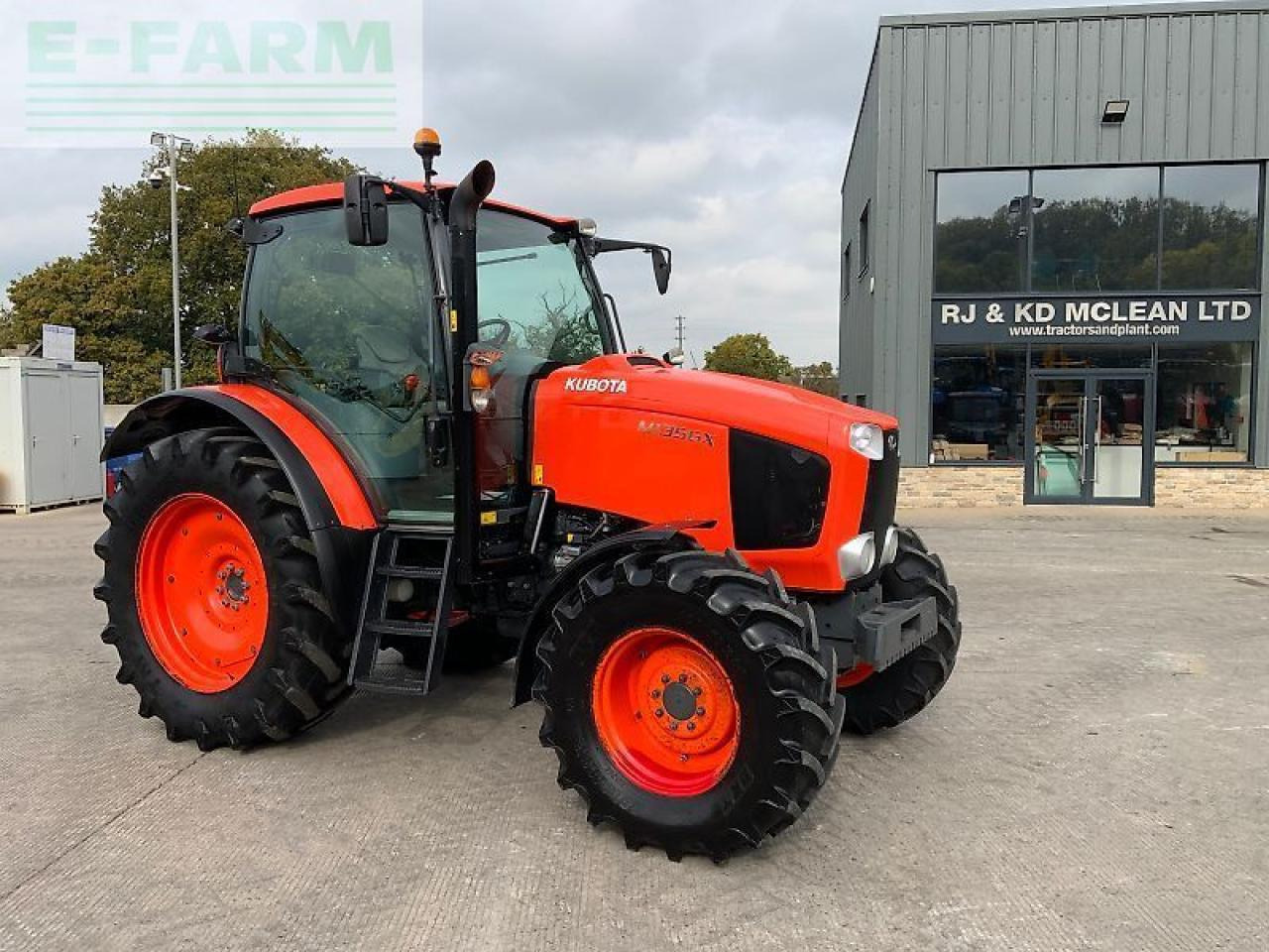 Kubota m135 gx tractor (st24279) - Traktor: bild 2 Kubota m135 gx tractor (st24279) - Traktor: bild 2