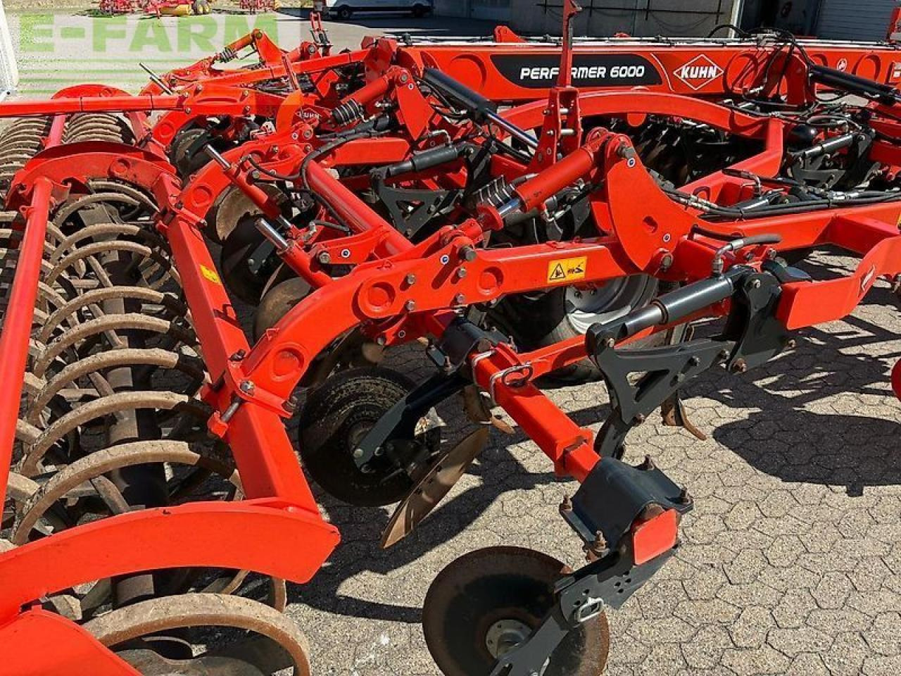 Kuhn performer 600 - Kultivator: bild 2 Kuhn performer 600 - Kultivator: bild 2