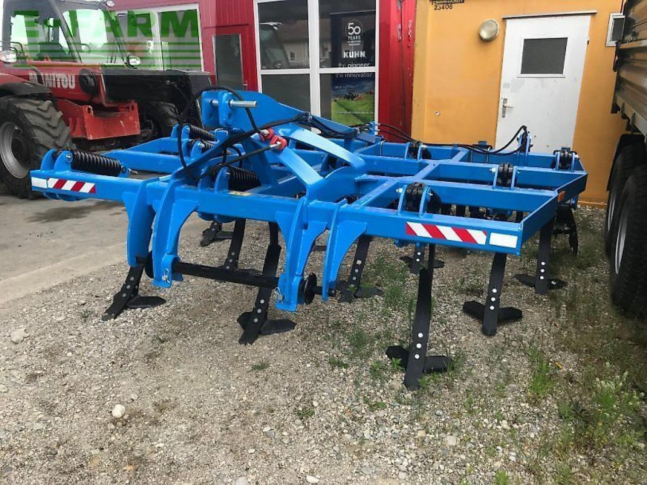 Lemken Flügelschargrubber 3,2m mit Dachringwalze hydr Tiefeneinstellung - Kultivator: bild 1 Lemken Flügelschargrubber 3,2m mit Dachringwalze hydr Tiefeneinstellung - Kultivator: bild 1