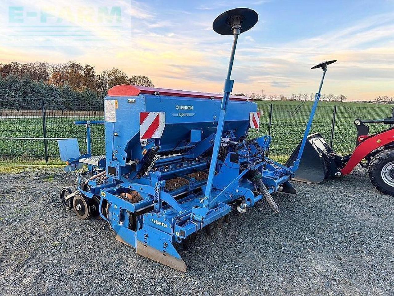 Lemken saphir 8 / 300 ds + zirkon 8 / 300 - Såmaskin: bild 1 Lemken saphir 8 / 300 ds + zirkon 8 / 300 - Såmaskin: bild 1