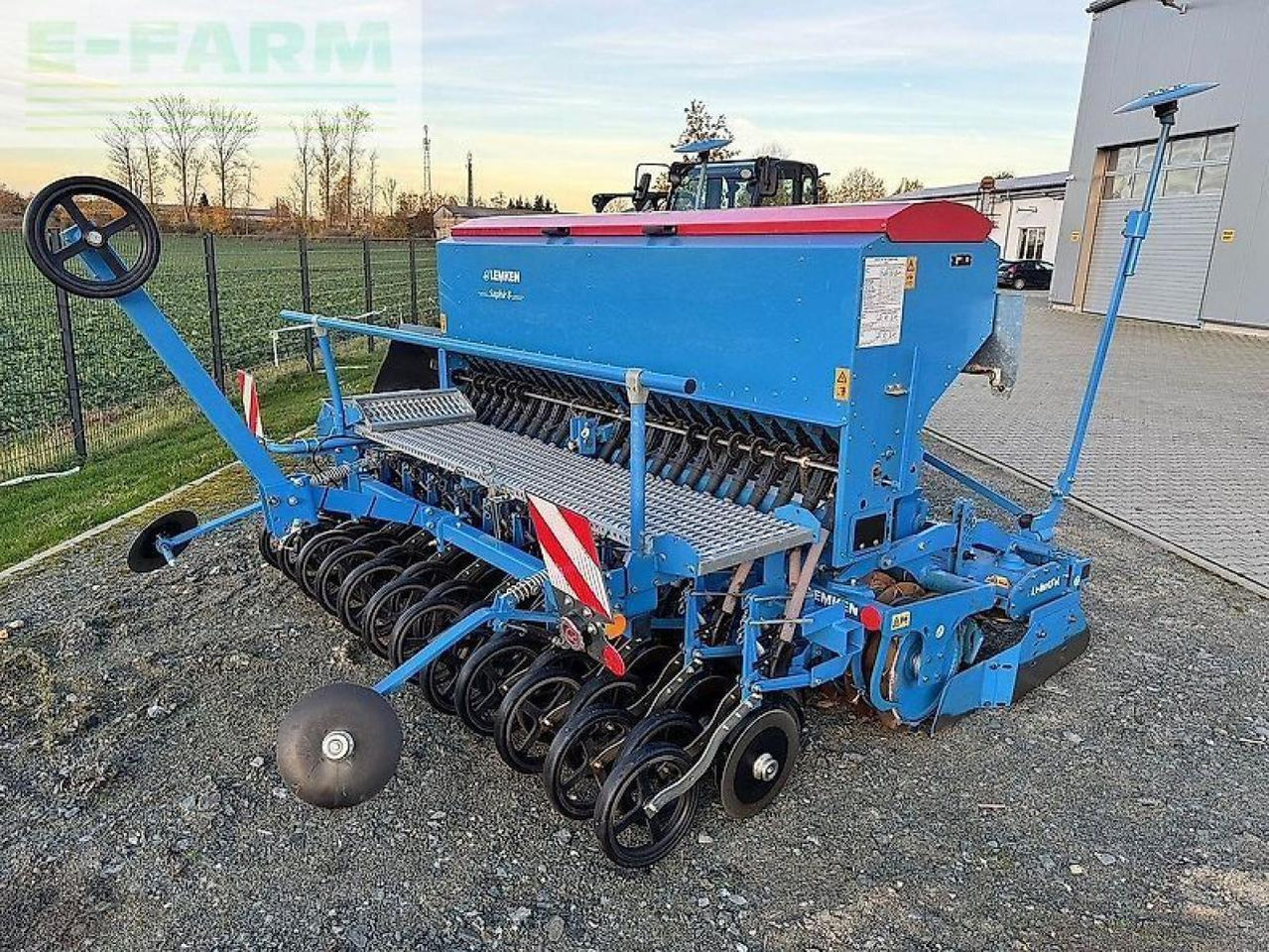 Lemken saphir 8 / 300 ds + zirkon 8 / 300 - Såmaskin: bild 3 Lemken saphir 8 / 300 ds + zirkon 8 / 300 - Såmaskin: bild 3