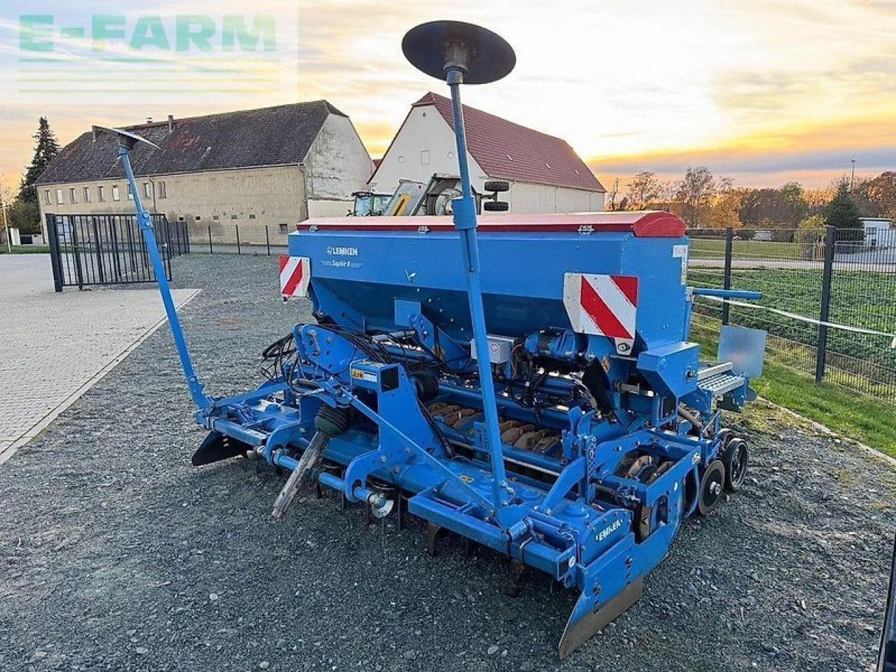 Lemken saphir 8 / 300 ds + zirkon 8 / 300 - Såmaskin: bild 2 Lemken saphir 8 / 300 ds + zirkon 8 / 300 - Såmaskin: bild 2