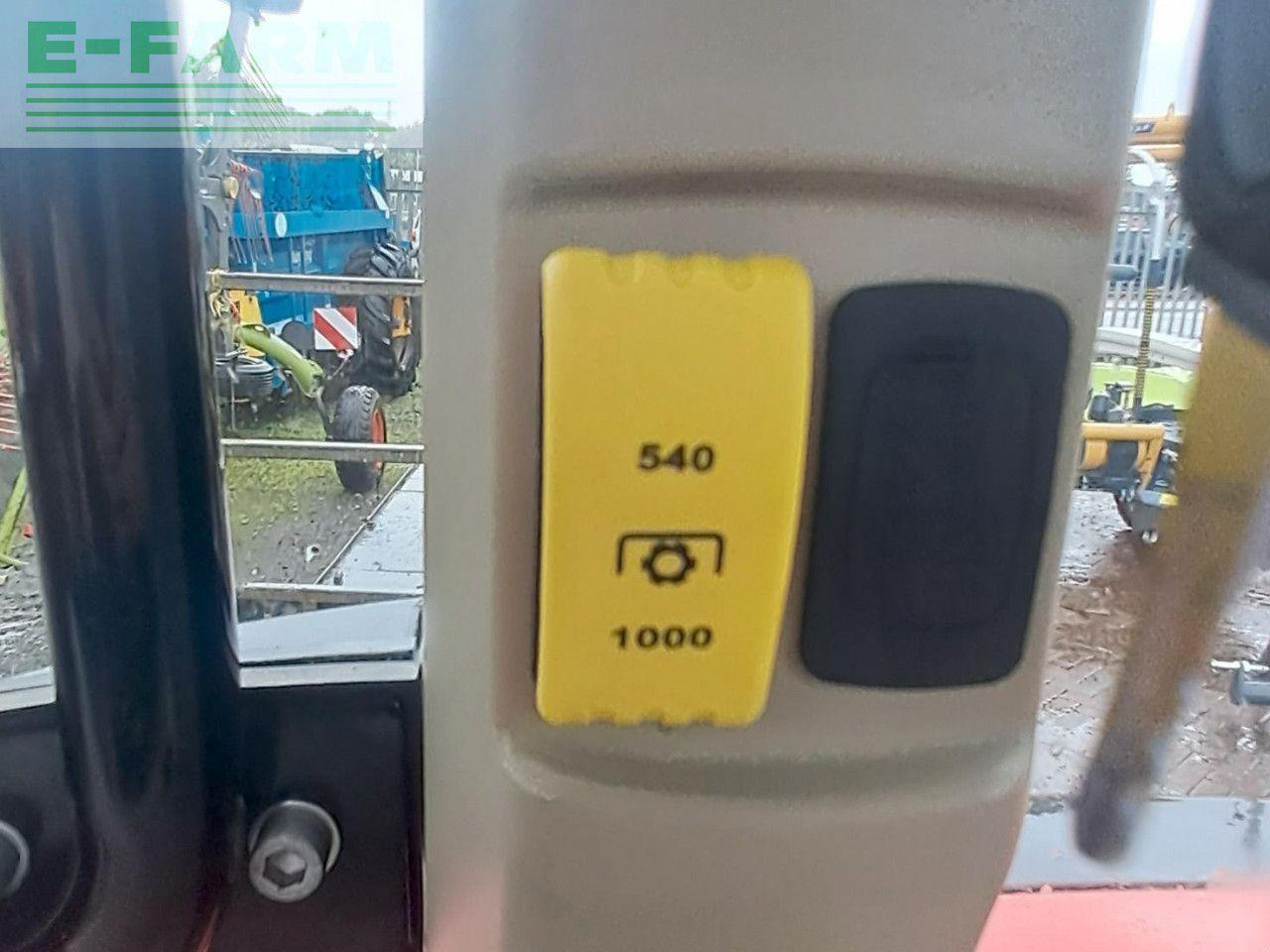 Massey Ferguson 5711 DYNA 4 - Traktor: bild 4 Massey Ferguson 5711 DYNA 4 - Traktor: bild 4