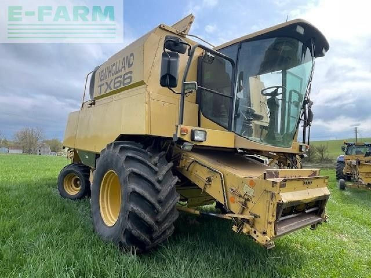 New Holland TX66 - Skördetröska: bild 1 New Holland TX66 - Skördetröska: bild 1