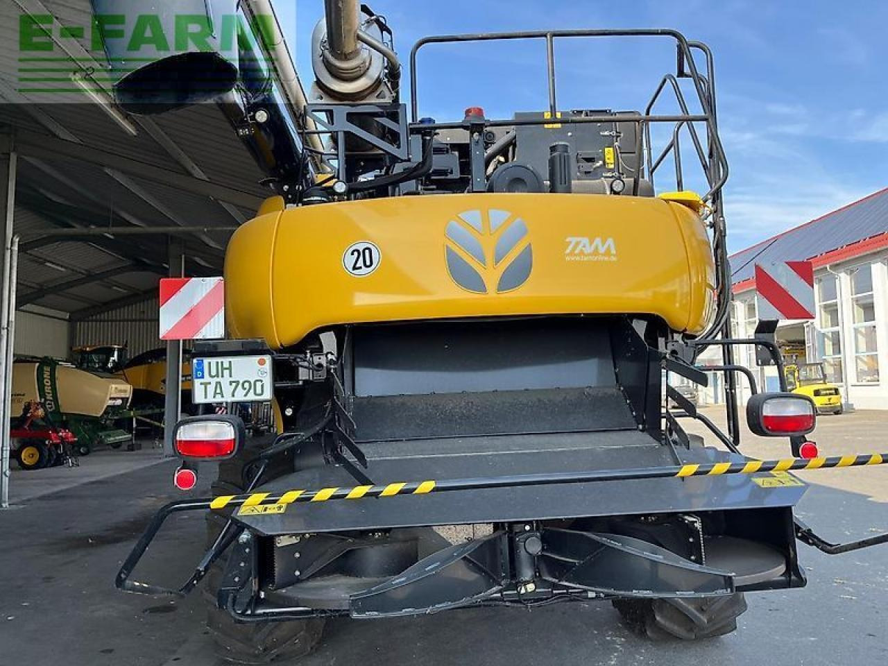 New Holland cr 7.90 + 8,53m sw + ssw - Skördetröska: bild 2 New Holland cr 7.90 + 8,53m sw + ssw - Skördetröska: bild 2