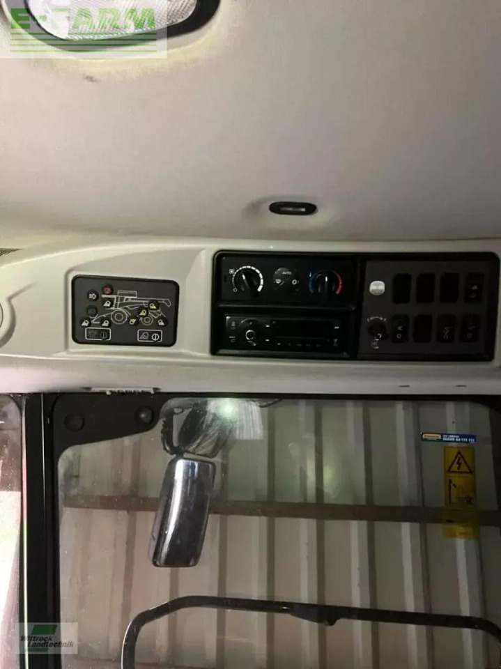 New Holland cr 8.80 - Skördetröska: bild 3 New Holland cr 8.80 - Skördetröska: bild 3