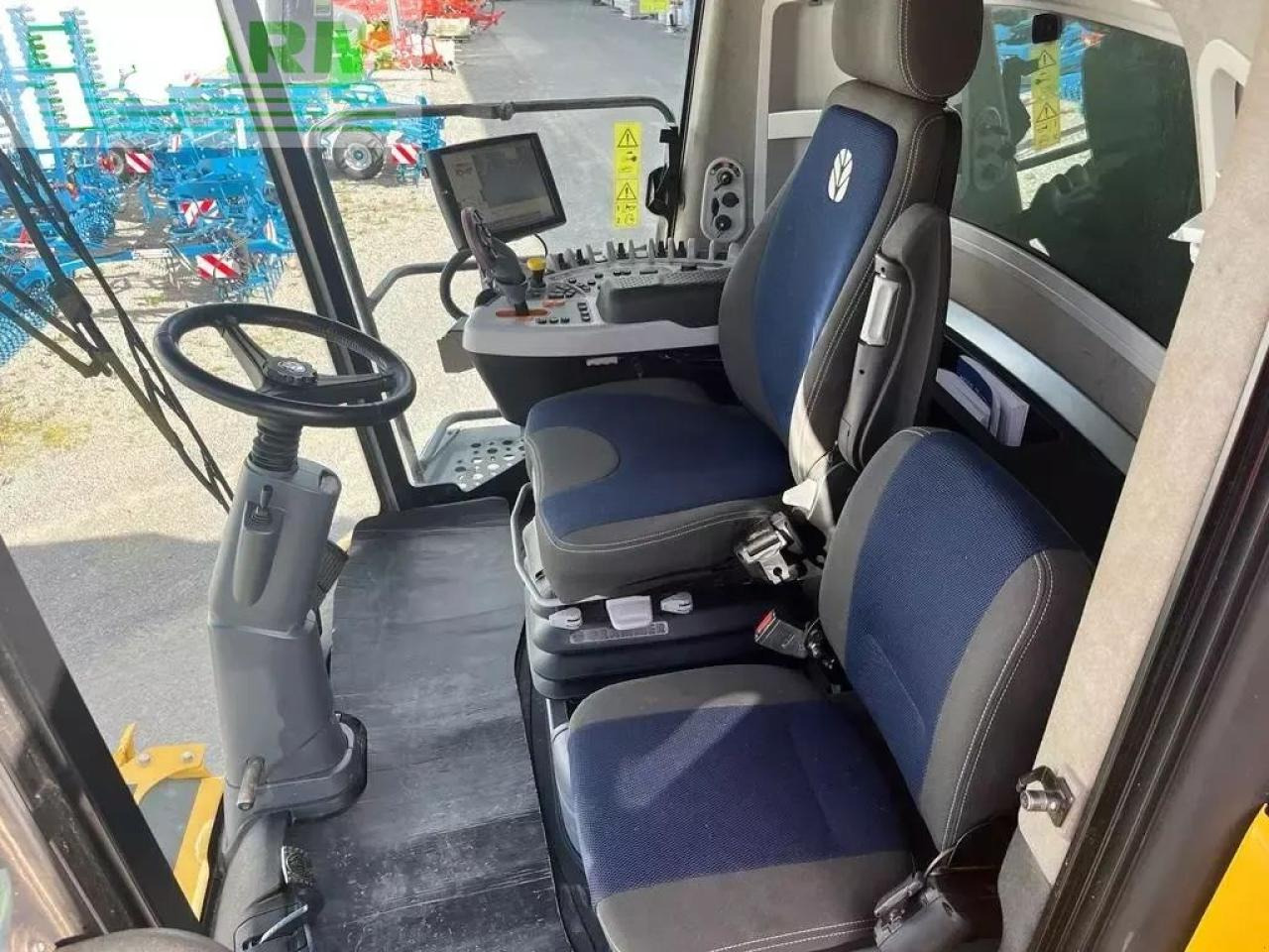 New Holland cr8.90 - Skördetröska: bild 5 New Holland cr8.90 - Skördetröska: bild 5