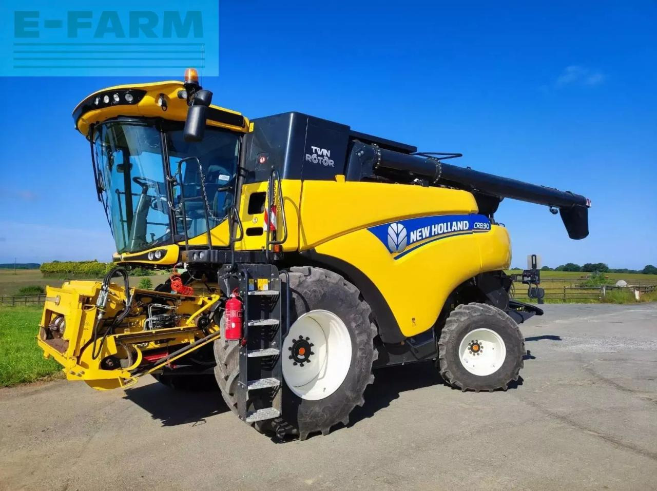 New Holland cr8.90 - Skördetröska: bild 1 New Holland cr8.90 - Skördetröska: bild 1