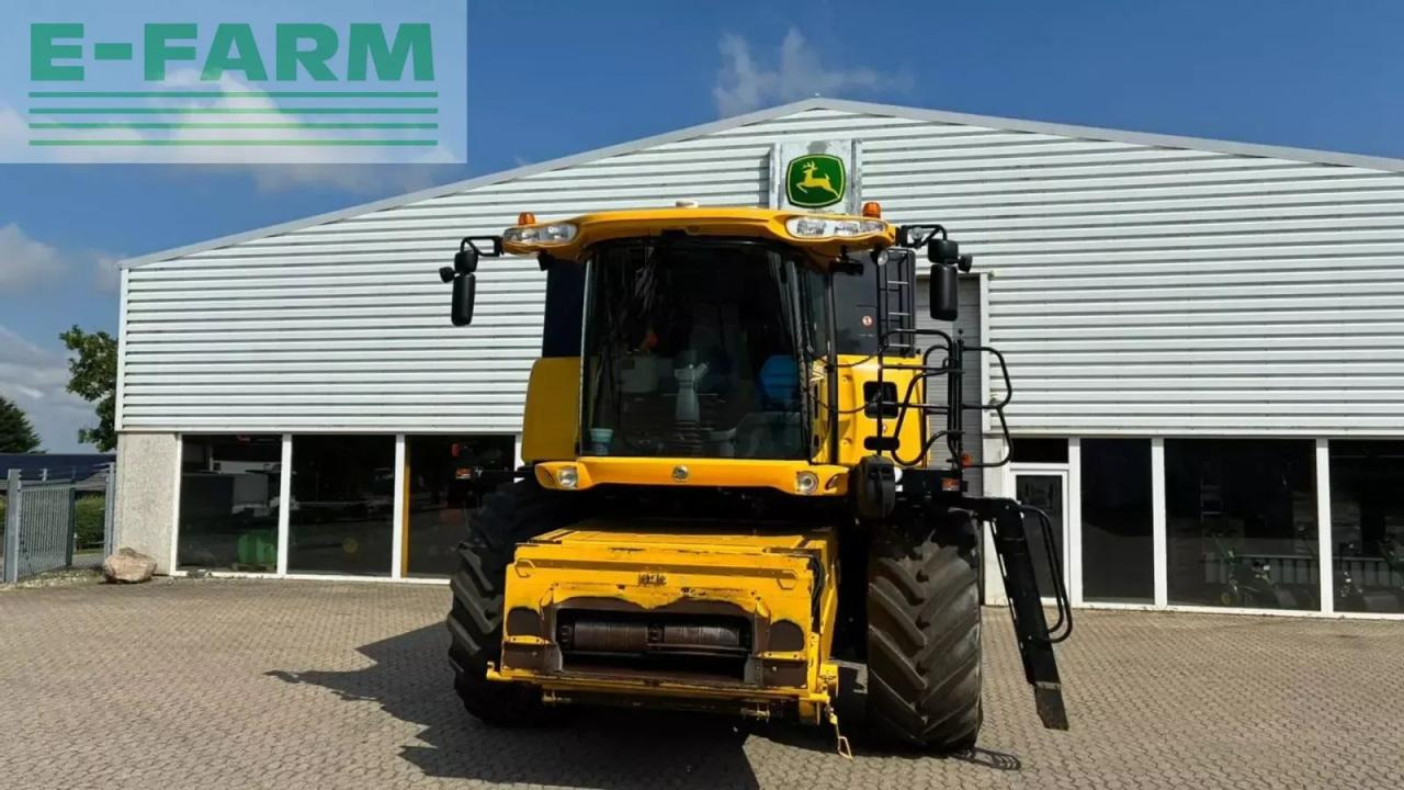 New Holland cr9090 cr9090 - Skördetröska: bild 2 New Holland cr9090 cr9090 - Skördetröska: bild 2