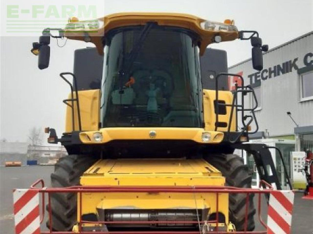 New Holland gebr. mähdrescher new holland - Skördetröska: bild 5 New Holland gebr. mähdrescher new holland - Skördetröska: bild 5