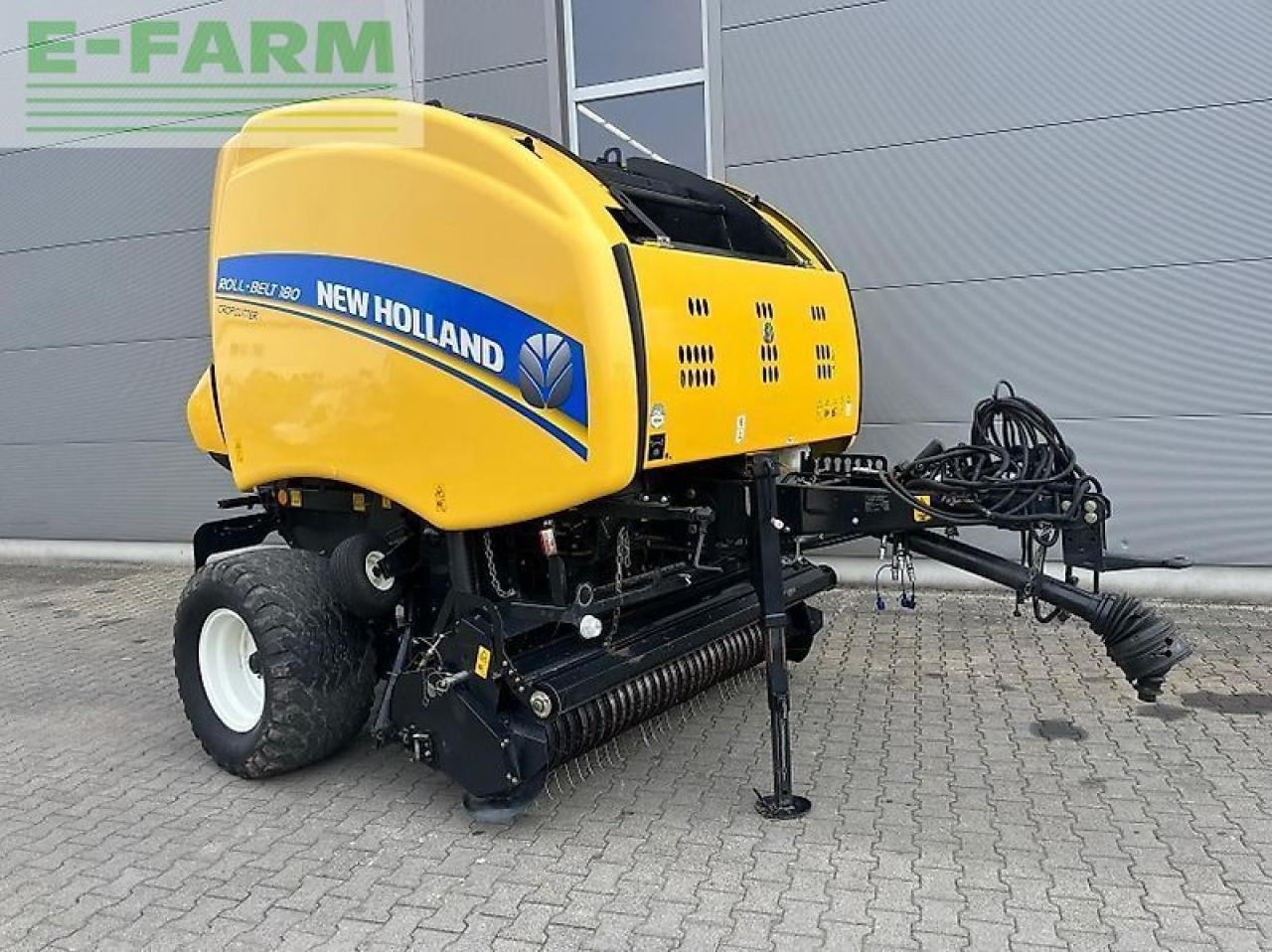 New Holland rb 180 c - Fyrkantspress: bild 1 New Holland rb 180 c - Fyrkantspress: bild 1