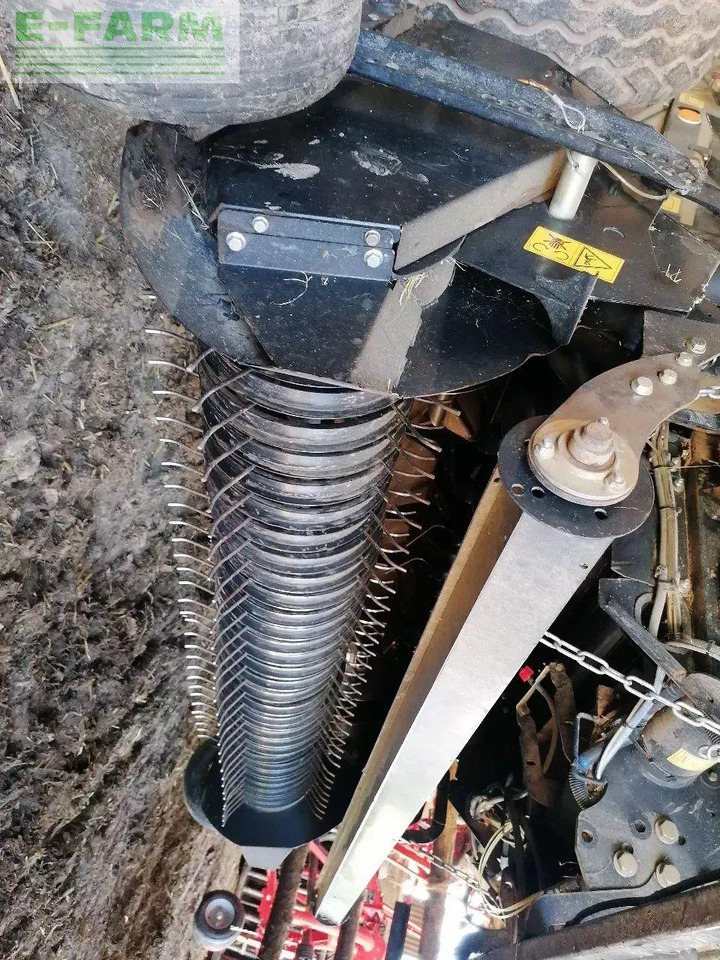 Fyrkantspress New Holland roll belt 150 superfeed: bild 8 Fyrkantspress New Holland roll belt 150 superfeed: bild 8