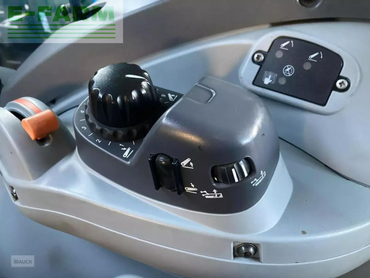 Traktor New Holland t5.105 electro command: bild 12 Traktor New Holland t5.105 electro command: bild 12