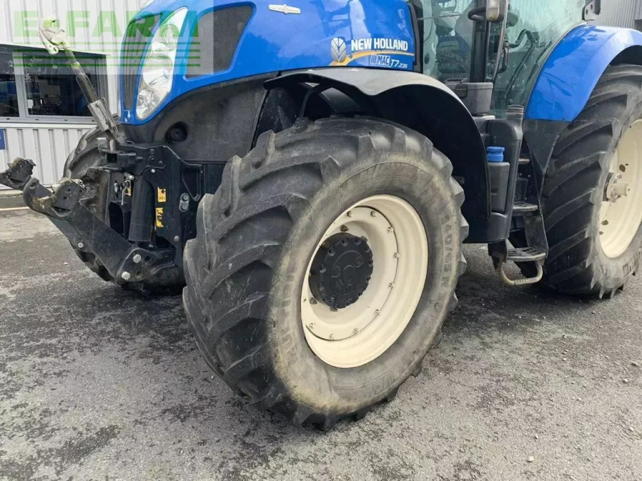 Traktor New Holland t7.235 auto command: bild 8 Traktor New Holland t7.235 auto command: bild 8