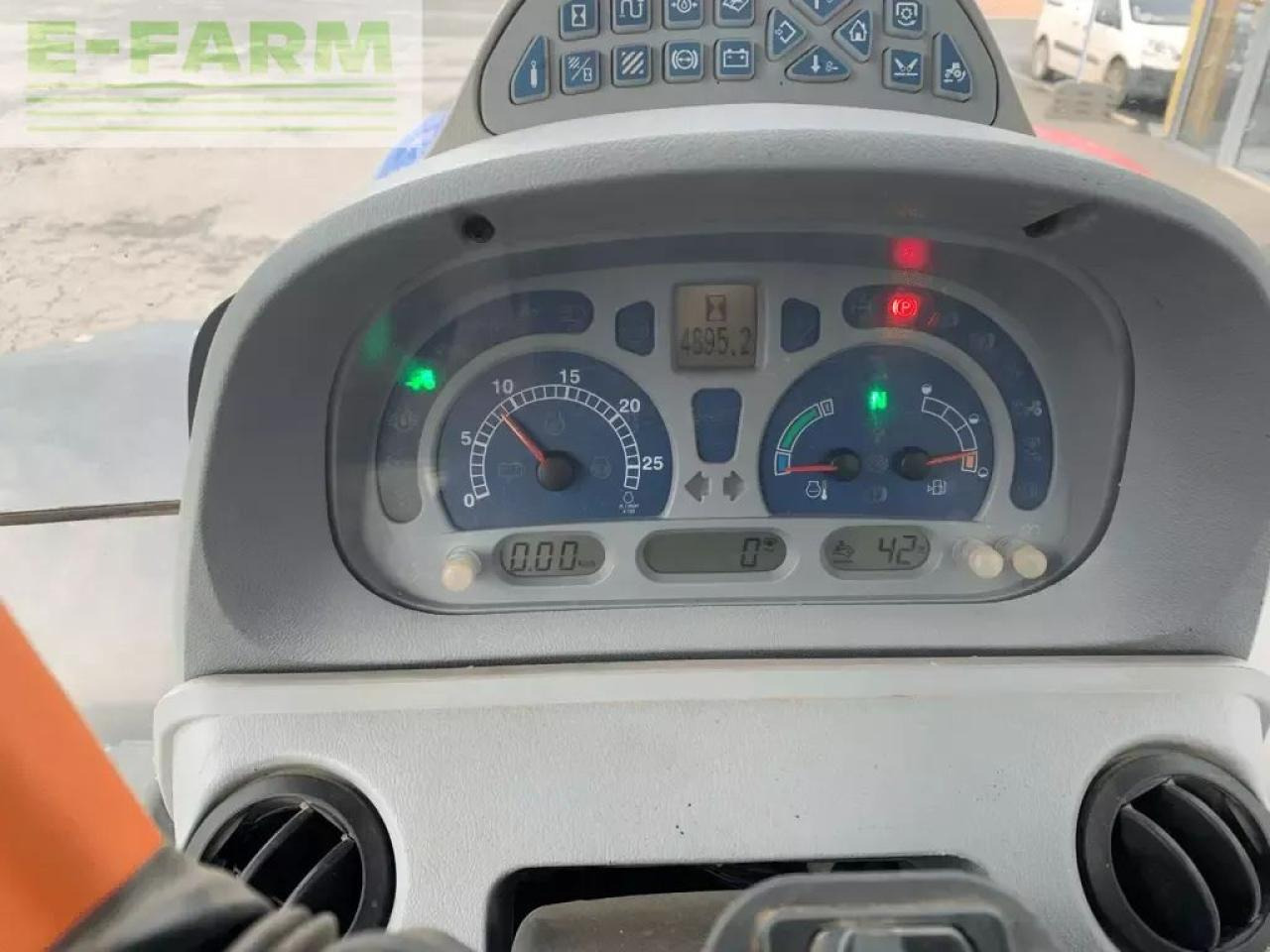 Traktor New Holland t7.235 auto command: bild 6 Traktor New Holland t7.235 auto command: bild 6