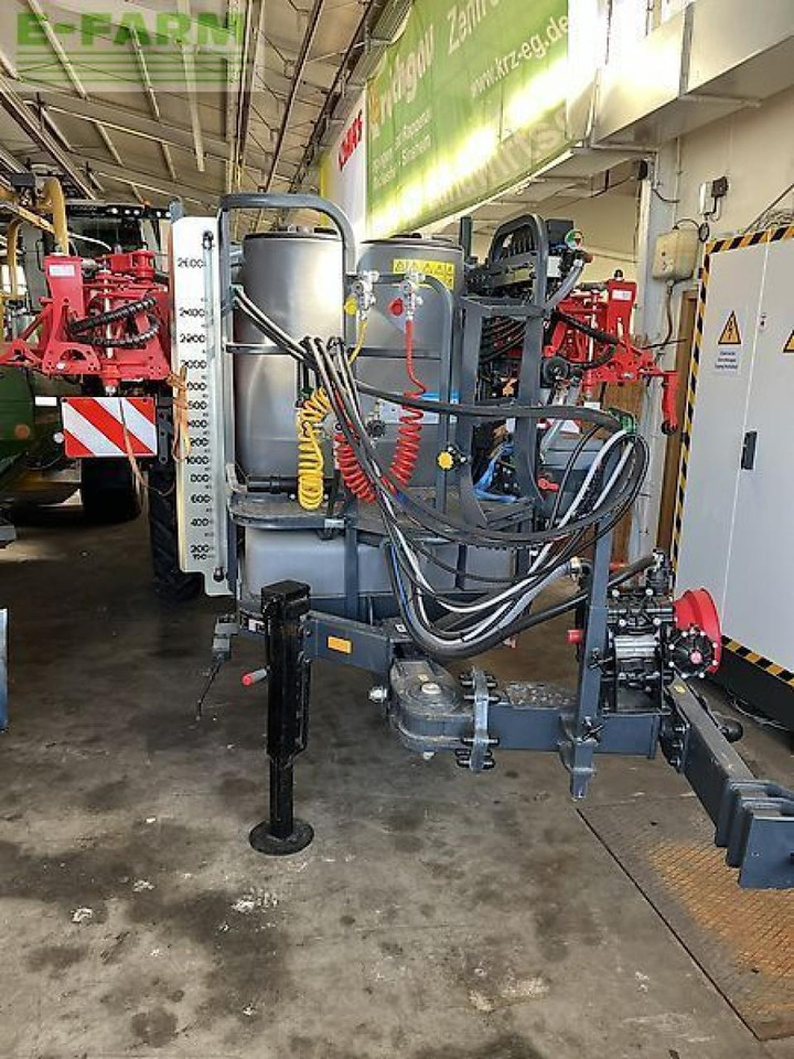 PremiumLTD 2521 b-pro - Bogserad spruta: bild 4 PremiumLTD 2521 b-pro - Bogserad spruta: bild 4