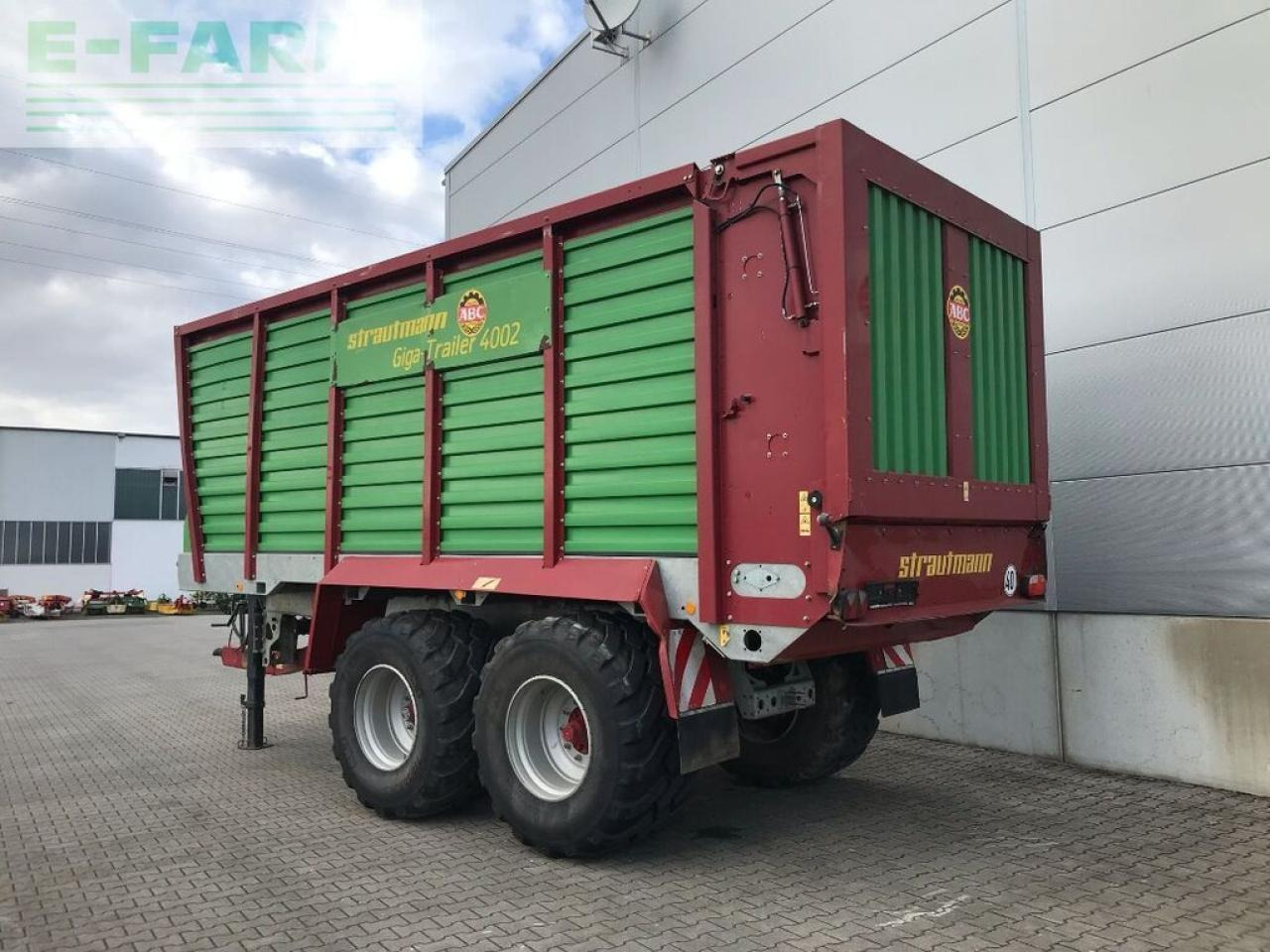 Strautmann giga-trailer 4002 - Tippvagn för lantbruk: bild 4 Strautmann giga-trailer 4002 - Tippvagn för lantbruk: bild 4