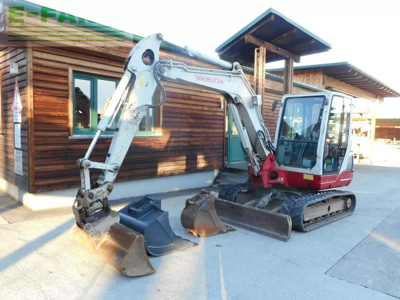 Takeuchi tb 250 mit powertilt + hydr. sw + 3 löffel - Minigrävmaskin: bild 2 Takeuchi tb 250 mit powertilt + hydr. sw + 3 löffel - Minigrävmaskin: bild 2
