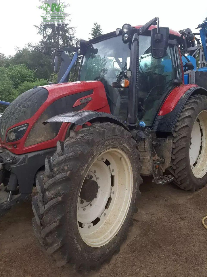 Valtra n 134 versu Versu - Traktor: bild 1 Valtra n 134 versu Versu - Traktor: bild 1