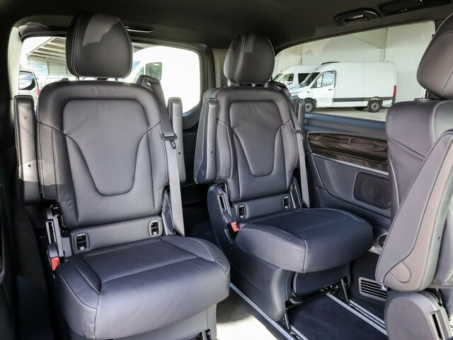 MERCEDES-BENZ EQV 300 Avantgarde,Extralang,6Sitzer,2xKlima,LED... - Persontransport, El transportbil: bild 4 MERCEDES-BENZ EQV 300 Avantgarde,Extralang,6Sitzer,2xKlima,LED... - Persontransport, El transportbil: bild 4