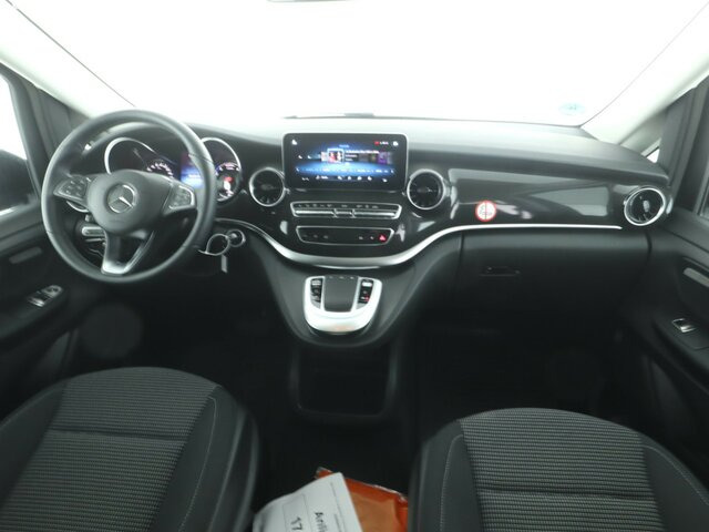 MERCEDES-BENZ EQV 300 Extralang,8Sitze,2xelektrSchiebetür,LED... - Minibuss, Elbuss: bild 2 MERCEDES-BENZ EQV 300 Extralang,8Sitze,2xelektrSchiebetür,LED... - Minibuss, Elbuss: bild 2