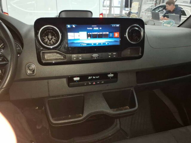 MERCEDES-BENZ Sprinter 317 CDI,3665mm,Automatik,Kamera... - Skåpbil: bild 3 MERCEDES-BENZ Sprinter 317 CDI,3665mm,Automatik,Kamera... - Skåpbil: bild 3