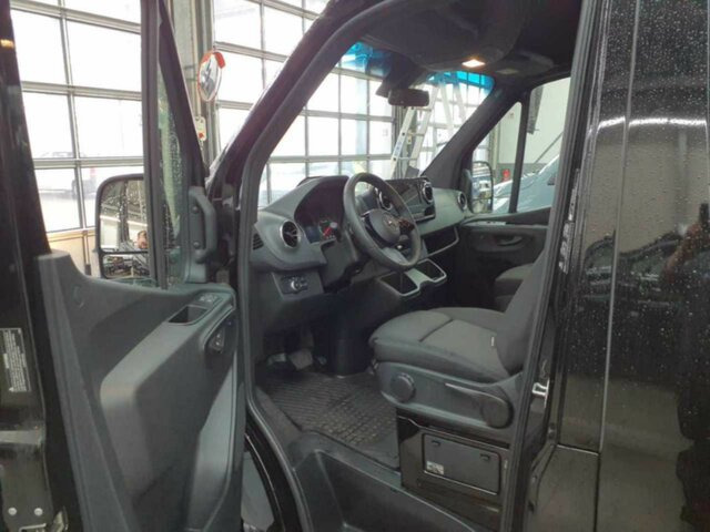 MERCEDES-BENZ Sprinter 317 CDI Maxi Kombi Tourer,9Sitze,9GTr.... - Minibuss, Persontransport: bild 2 MERCEDES-BENZ Sprinter 317 CDI Maxi Kombi Tourer,9Sitze,9GTr.... - Minibuss, Persontransport: bild 2
