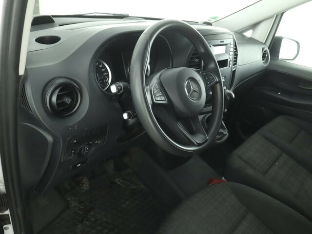 MERCEDES-BENZ Vito114CDI KA lang ,Klima,Sortimo Regalsystem... - Små skåpbil: bild 2 MERCEDES-BENZ Vito114CDI KA lang ,Klima,Sortimo Regalsystem... - Små skåpbil: bild 2