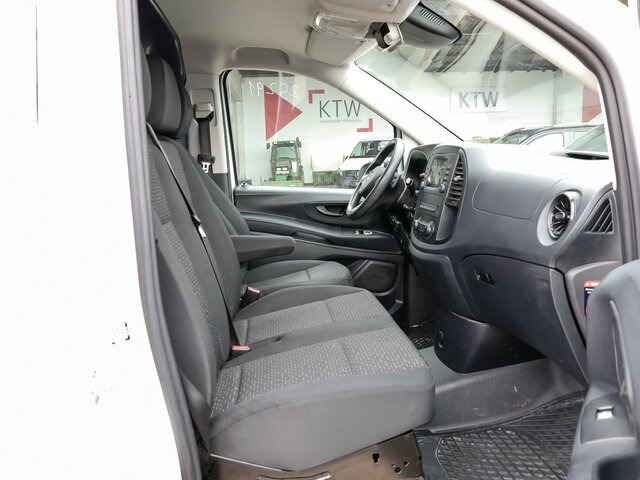 MERCEDES-BENZ eVito 111 KA,lang,Klima,Navi,Kamera,Sitzheizung... - Små skåpbil, El transportbil: bild 3 MERCEDES-BENZ eVito 111 KA,lang,Klima,Navi,Kamera,Sitzheizung... - Små skåpbil, El transportbil: bild 3