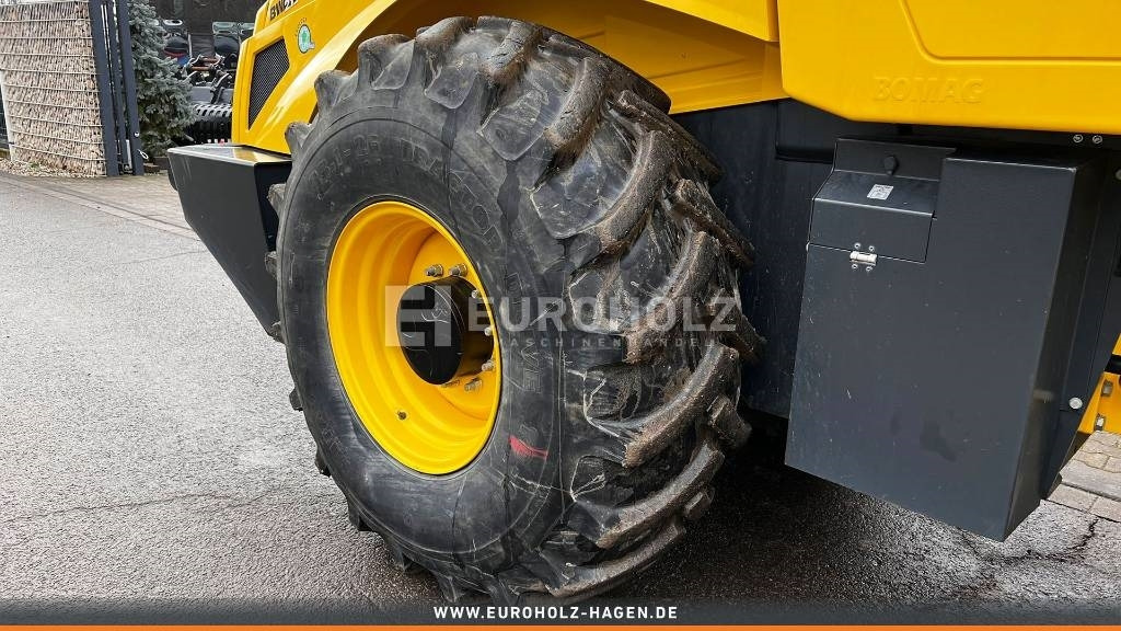 Kompaktor Bomag Stachelwalze BW 213 PDH-5, Schnellgang, Walzenzug: bild 8 Kompaktor Bomag Stachelwalze BW 213 PDH-5, Schnellgang, Walzenzug: bild 8