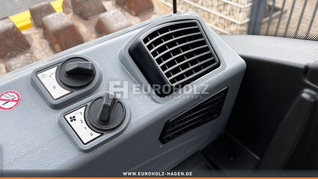 Kompaktor Bomag Stachelwalze BW 213 PDH-5, Schnellgang, Walzenzug: bild 18 Kompaktor Bomag Stachelwalze BW 213 PDH-5, Schnellgang, Walzenzug: bild 18