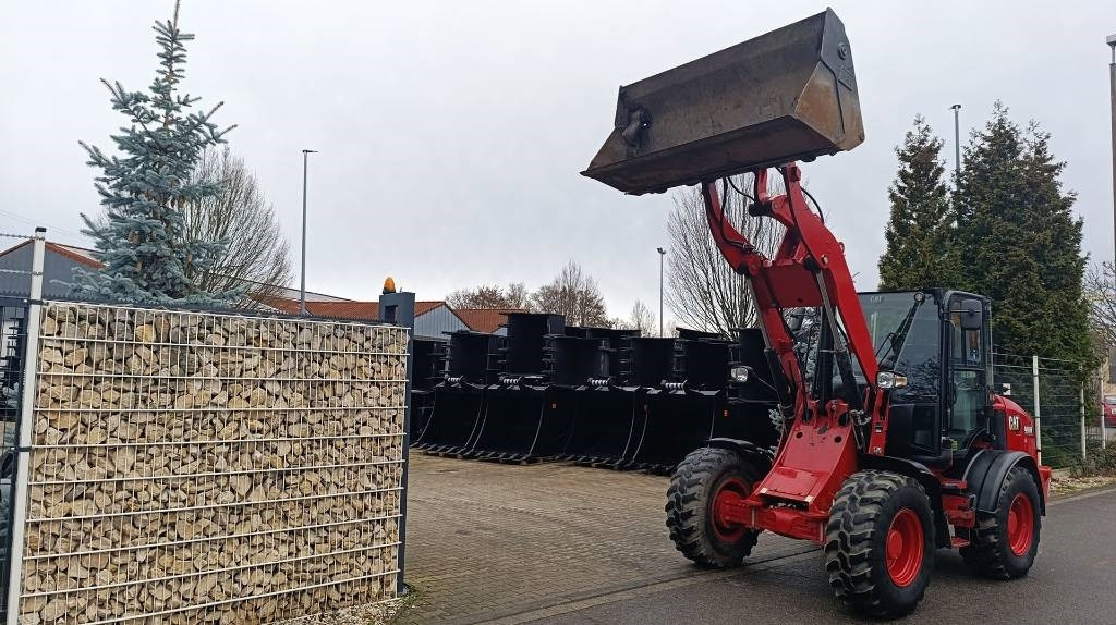 CAT 908 M, bis 35 km/h, Allrad, hydr. Schnellwechsler - Hjullastare: bild 3 CAT 908 M, bis 35 km/h, Allrad, hydr. Schnellwechsler - Hjullastare: bild 3