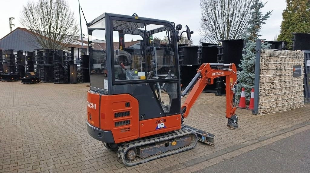 Hitachi ZX 19-6CR nur 683 Bh, Powertilt mit SW MS01 - Minigrävmaskin: bild 4 Hitachi ZX 19-6CR nur 683 Bh, Powertilt mit SW MS01 - Minigrävmaskin: bild 4