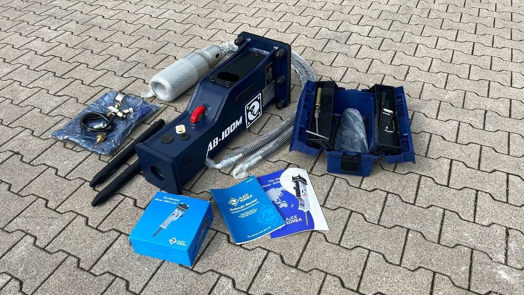 Hydraulikhammer AJCE 100M ohne Aufnahme - Hydraulisk hammare för Byggmaskiner: bild 1 Hydraulikhammer AJCE 100M ohne Aufnahme - Hydraulisk hammare för Byggmaskiner: bild 1
