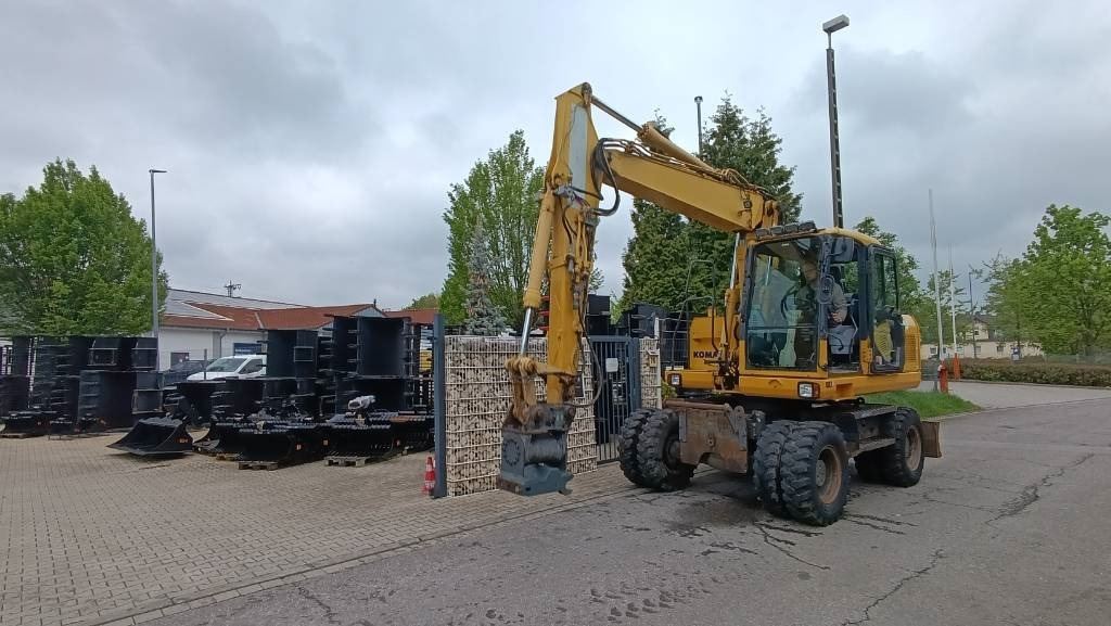 Komatsu PW 140 Mobilbagger Powertilt Schnellwechsler MS 10 - Grävmaskin på däck: bild 4 Komatsu PW 140 Mobilbagger Powertilt Schnellwechsler MS 10 - Grävmaskin på däck: bild 4