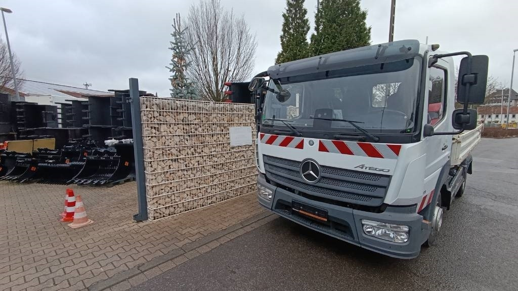 Mercedes-Benz Atego 821, Meiller, 3-Seiten-Kipper, Automatik - Tippbil lastbil: bild 2 Mercedes-Benz Atego 821, Meiller, 3-Seiten-Kipper, Automatik - Tippbil lastbil: bild 2