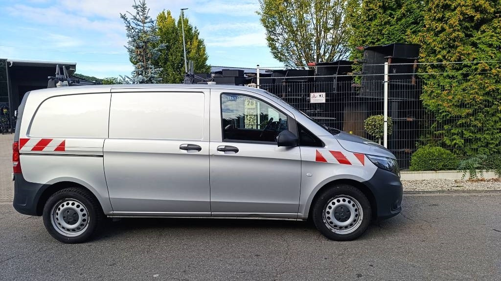 Mercedes-Benz Vito 114 CDI Allrad-Werkstattschränke-Standheizung - Volymskåp: bild 2 Mercedes-Benz Vito 114 CDI Allrad-Werkstattschränke-Standheizung - Volymskåp: bild 2