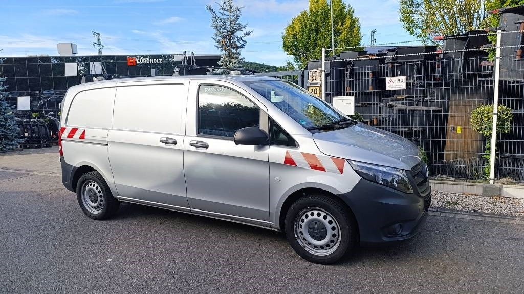 Mercedes-Benz Vito 114 CDI Allrad-Werkstattschränke-Standheizung - Volymskåp: bild 3 Mercedes-Benz Vito 114 CDI Allrad-Werkstattschränke-Standheizung - Volymskåp: bild 3