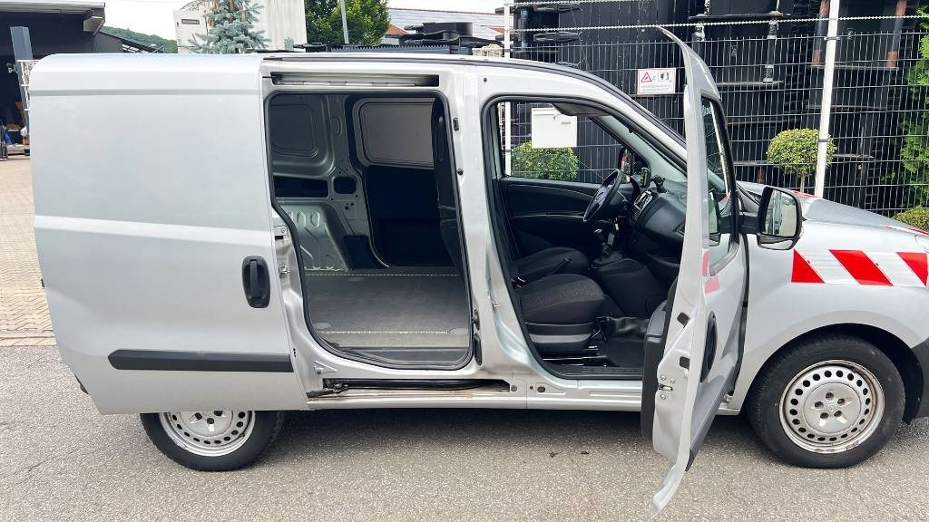 Opel Combo, 1.3 CDTi, Kastenwagen, Klima, PDC - Volymskåp: bild 1 Opel Combo, 1.3 CDTi, Kastenwagen, Klima, PDC - Volymskåp: bild 1