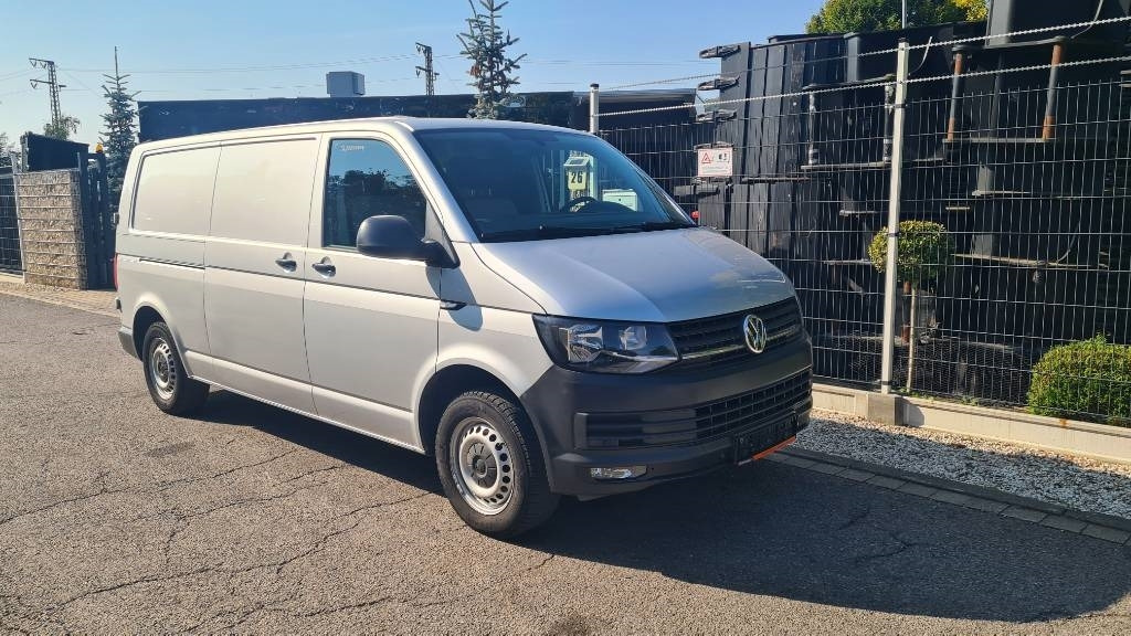 Volkswagen T5 2.0 TDI, Kasten, Werkstattschränke, Klima, AHK - Volymskåp: bild 1 Volkswagen T5 2.0 TDI, Kasten, Werkstattschränke, Klima, AHK - Volymskåp: bild 1