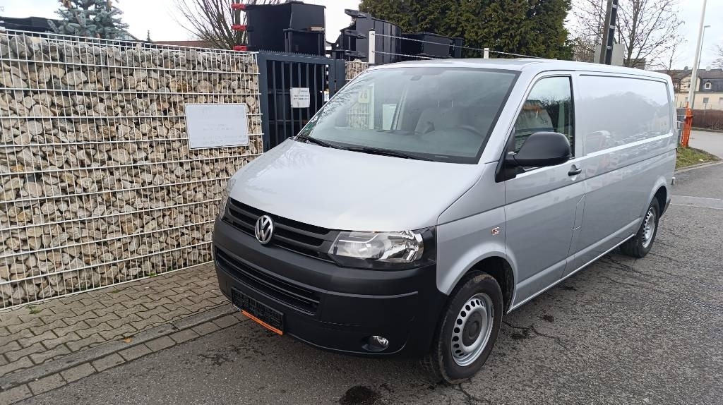 Volkswagen T5 2.0 TDI, Transporter, Kasten, Werkstattschränke - Volymskåp: bild 2 Volkswagen T5 2.0 TDI, Transporter, Kasten, Werkstattschränke - Volymskåp: bild 2