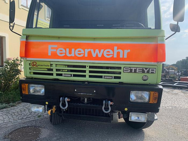 Steyr 15S31 4x4 Feuerwehrfahrzeug - Släck/ Räddningsvagn: bild 5 Steyr 15S31 4x4 Feuerwehrfahrzeug - Släck/ Räddningsvagn: bild 5