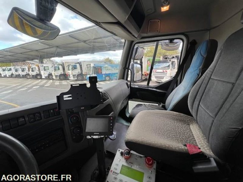 BENNE A ORDURES MENAGERES RENAULT - Sopbil: bild 4 BENNE A ORDURES MENAGERES RENAULT - Sopbil: bild 4