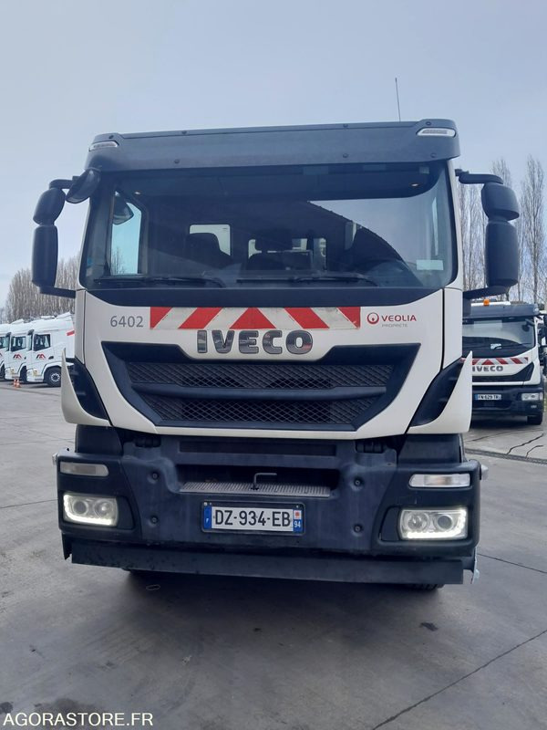 BOM 26T GNC IVECO - 2016 / 111802 KM (6402- VPIDF -66ICAM571X) - Sopbil: bild 2 BOM 26T GNC IVECO - 2016 / 111802 KM (6402- VPIDF -66ICAM571X) - Sopbil: bild 2