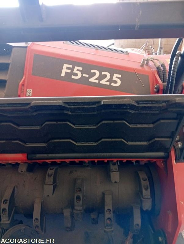 BROYEUR FORESTIER REMET CNC F5-225 - Skogsfräs: bild 4 BROYEUR FORESTIER REMET CNC F5-225 - Skogsfräs: bild 4