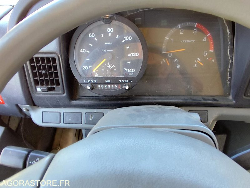 BUS TEMSA SAMBA 302945 kms 2002 EURO 2 - Skolbuss: bild 5 BUS TEMSA SAMBA 302945 kms 2002 EURO 2 - Skolbuss: bild 5