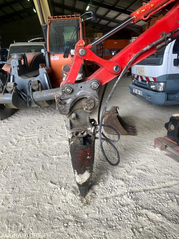 Brise roche Sandvik BR211 M1 - Hydraulisk hammare: bild 2 Brise roche Sandvik BR211 M1 - Hydraulisk hammare: bild 2