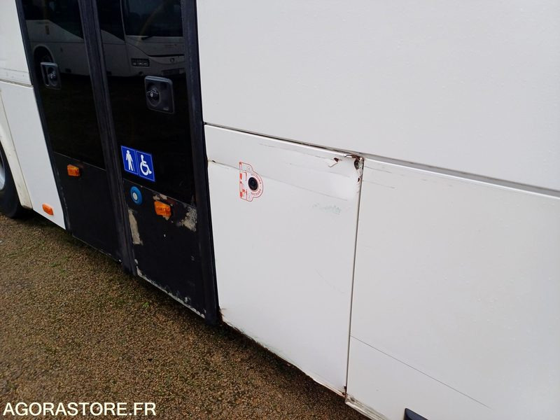 CAR IRISBUS RECREO - N°16813 - MEC2010 - 522000km/ AT-416-NP - Skolbuss: bild 3 CAR IRISBUS RECREO - N°16813 - MEC2010 - 522000km/ AT-416-NP - Skolbuss: bild 3